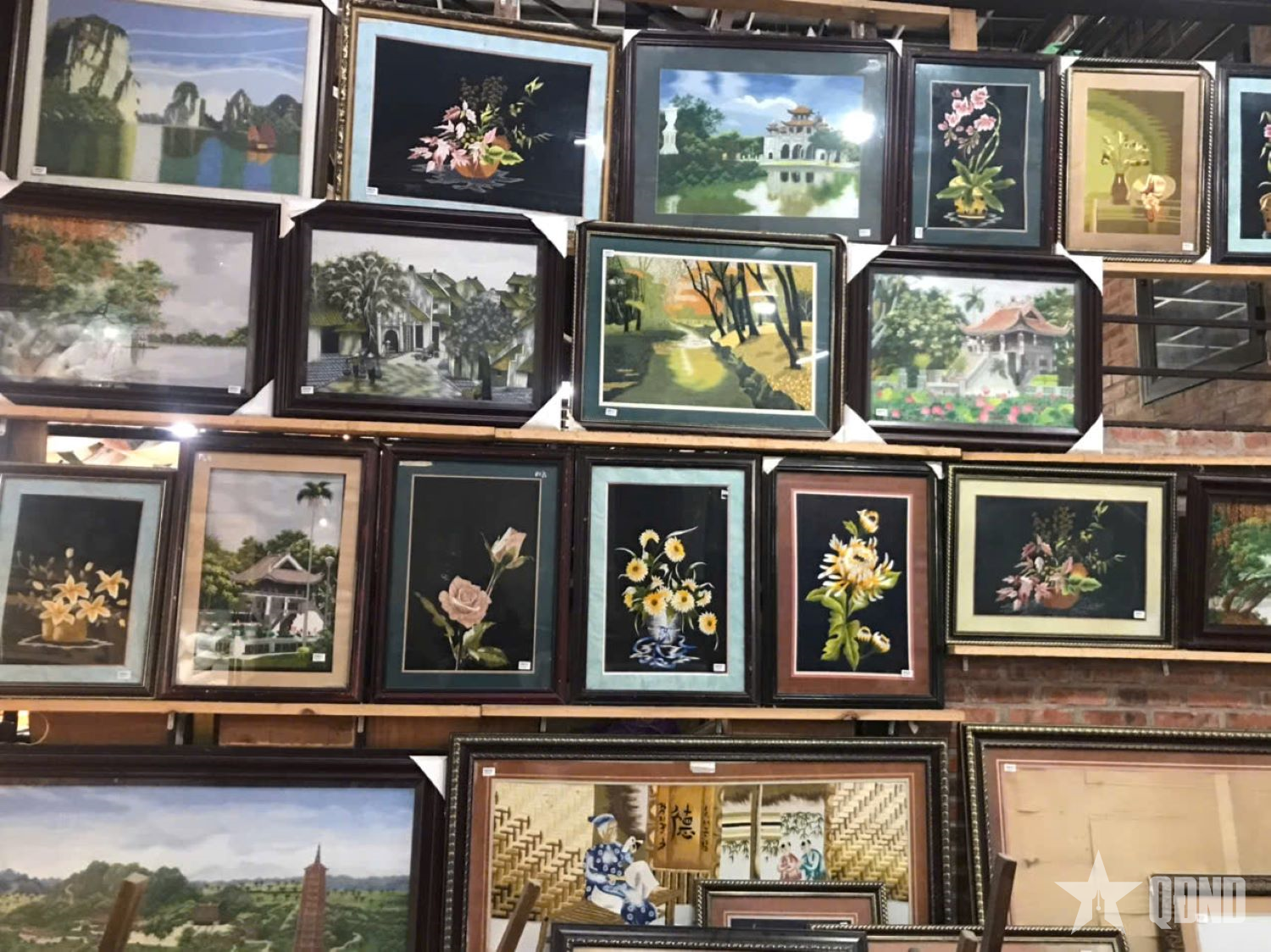 Làng thêu ren Văn Lâm - Giữ lửa nghề giữa lòng di sản

